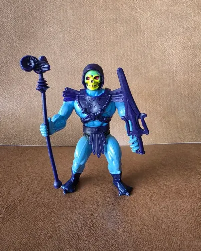 BONECO HE MAN ESQUELETO ESTRELA COMPLETO ANOS 80 PERFEITO