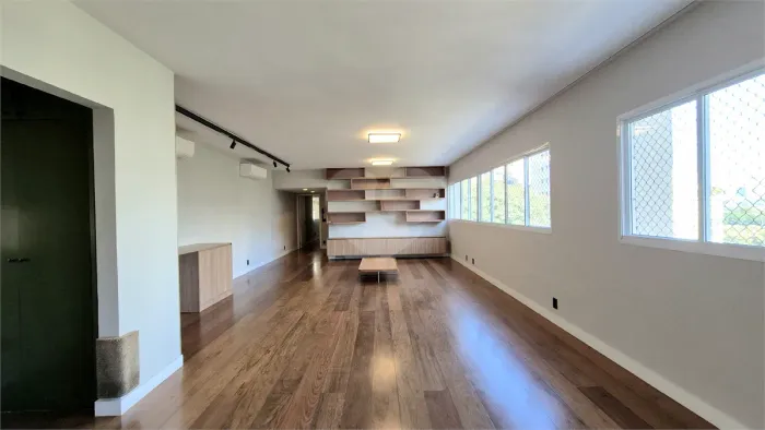 Apartamento com 3 quartos à venda em Consolação - SP