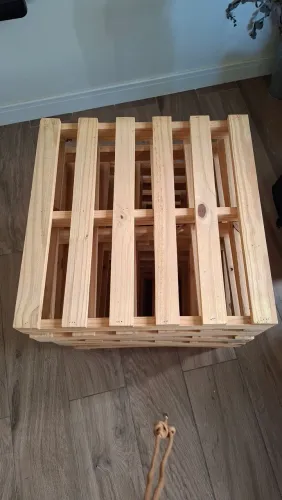 8 pallet de madeira 50cmx50cmx8,5cm em perfeito estado, limpos e super resistentes