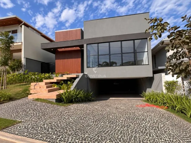 CASA COM 3 SUÍTES À VENDA OU LOCAÇÃO NO SWISS PARK, EM CAMPINAS SP