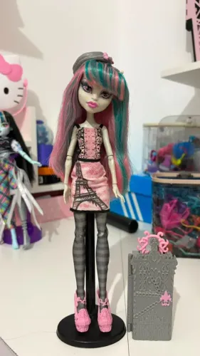Monster high rochelle scaris