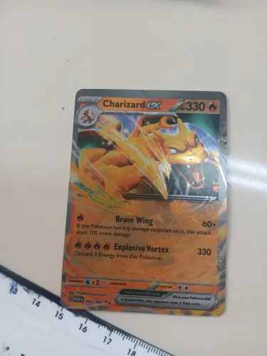 Carta Charizard 006/165  da coleção Escarlate e Violeta: 151 do Pokémon TCG
