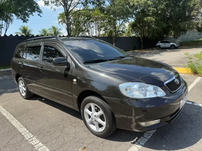 Toyota Corolla Fielder SW 1.8/1.8 XEI Flex Aut. 2005