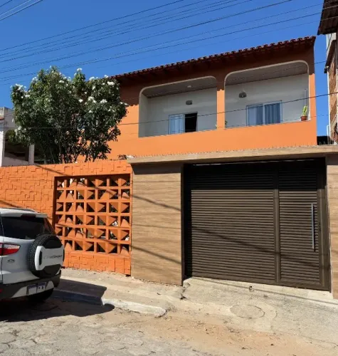 ALUGO CASA 3 QTOS EM SANTA MÔNICA VV