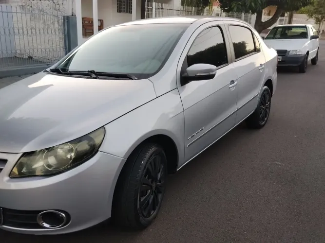 Volkswagen Voyage Comf/highli. 1.6 MI T.flex 8V 4P 2012