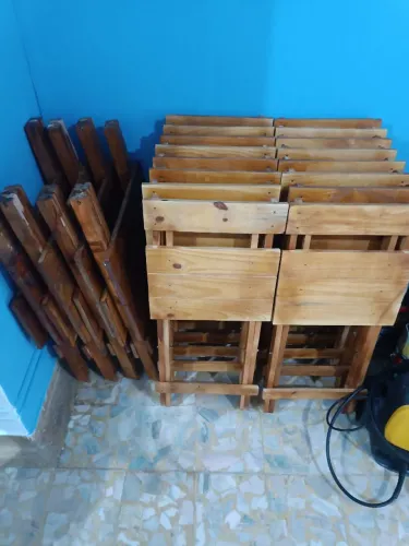 Venda de 4 kit mesa com 16 cadeiras de madeira para bar adega restaurante.