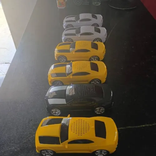 Vende se caixas de som bluetooth camaro tenho cor amarela e branca