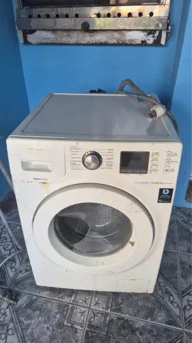 Máquina lava e seca