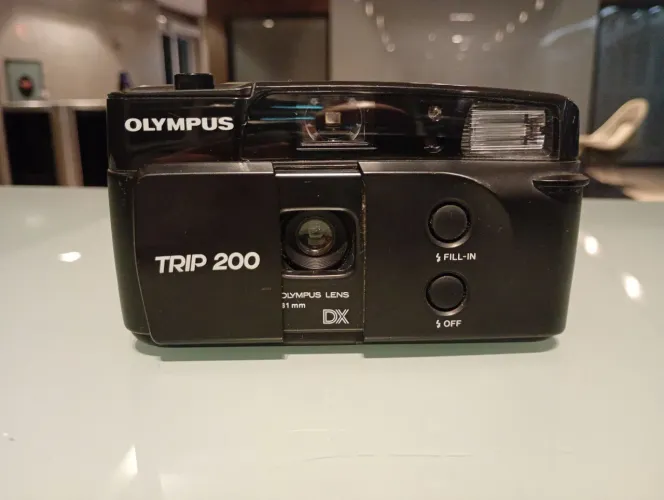 Máquina fotográfica Olympus TRIP 200