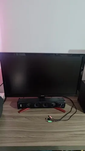 Monitor funcionando porém com detalhes + Caixa de som