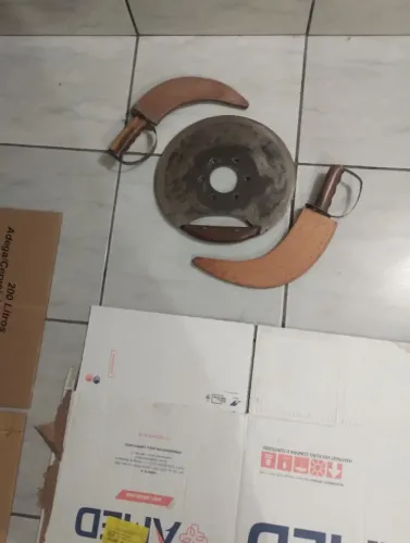 Facas artesanais para enfeite . Leia o anúncio 