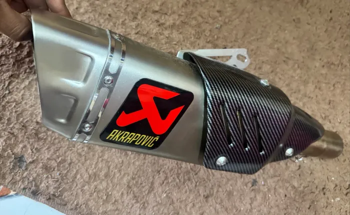 Escapamento akrapovic