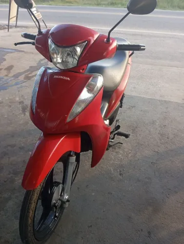 Vendo biz 125 modelo 2012, valor 10,000