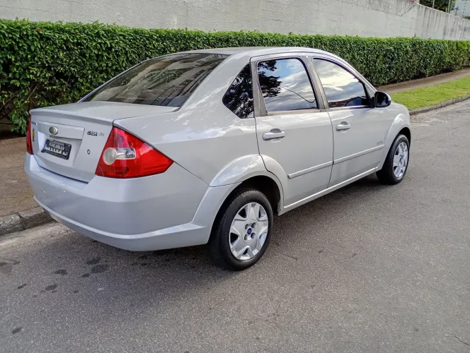 Ford Fiesta Sed. 1.6 8V Flex 4P 2010