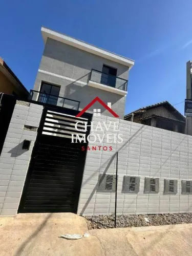 SOBRADO DUPLEX EM VILLAGECOM 94,74M² ÚTEIS, LOCALIZADO NO MACUCO EM SANTOS;