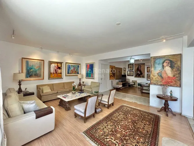 Apartamento à venda no bairro Lourdes