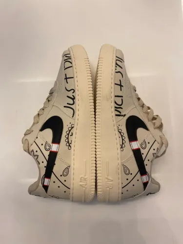 Nike air force one cactus jack