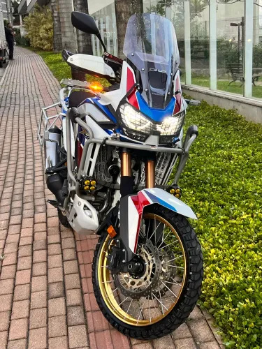 África Twin Adventure Sport