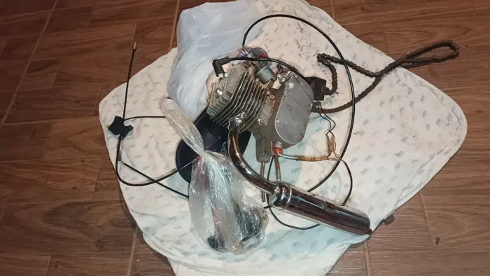Vendo motor de motorizada 80cc.    SÓ O MOTOR