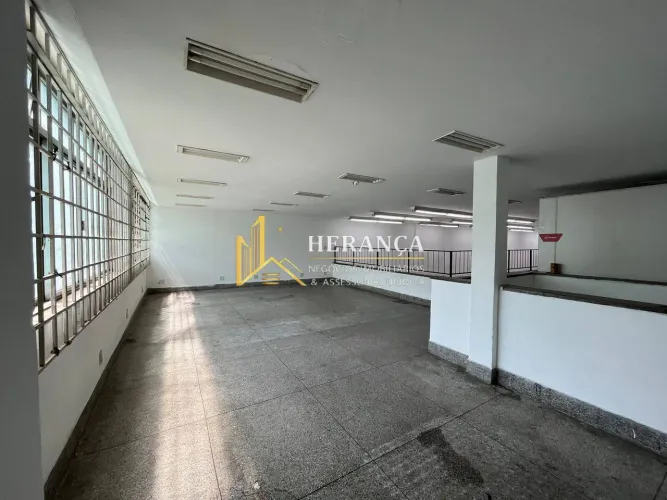 Loja no centro da Taquara com mezanino com prédio e 8 salas!!