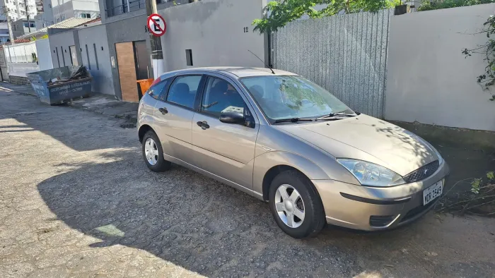 Ford Focus 1.6 S/se/se Plus Flex 8v/16v 5P 2004