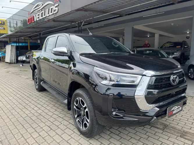 Toyota Hilux CD SRX 4X4 2.8 TDI 16V Diesel Aut. 2024