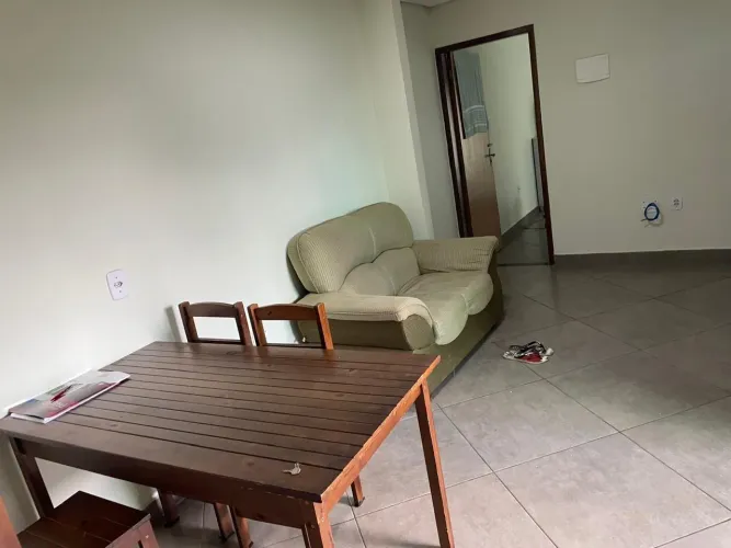 Alugo Excelente Apartamento Mobiliado no Park Way