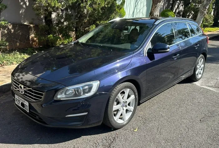 Volvo V60 T-4 Momentum 2.0 190cv 5P 2017