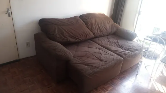 DOANDO SOFÁ