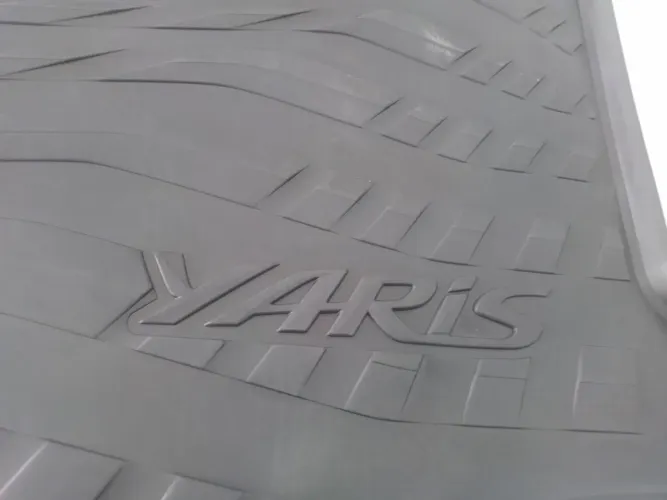 Bandeija do yaris 2021
