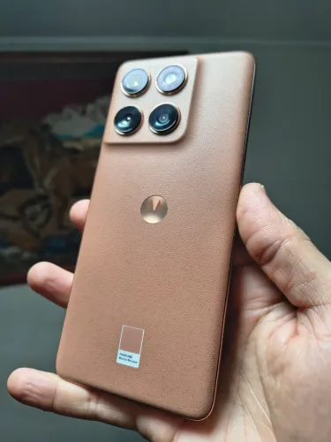Vendo Moto Edge 60 Fusion 256Gb em excelente estado na garantia Motorola R$1500,00