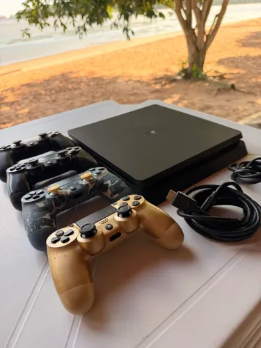 PS4 SLIM 1TB