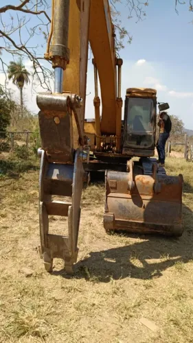 Escavadeira cat 322l