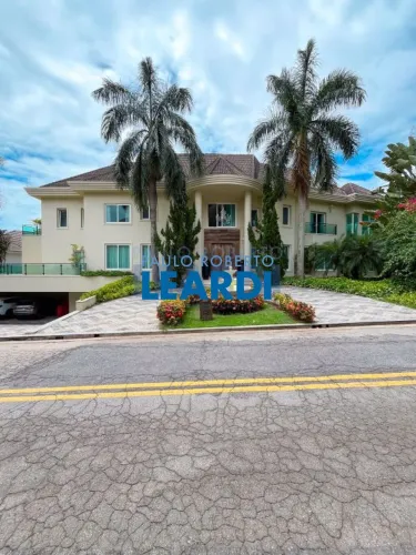 CASA EM CONDOMÍNIO - TAMBORÉ 3 - SP