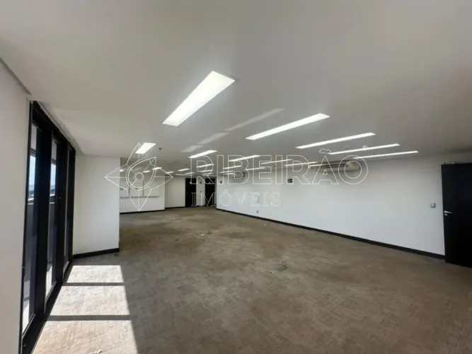 Salas Comerciais com 232m² para locação no Jardim Botânico