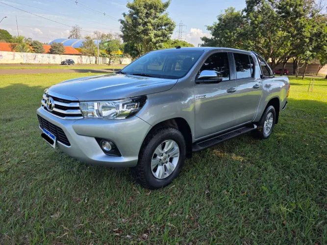 Toyota Hilux CD SRV 4X4 2.8 TDI Diesel Aut. 2018