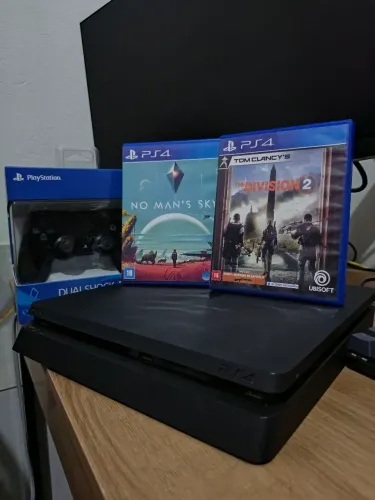 Ps4 slim 500GB  + 2 jogos + 1 controle 