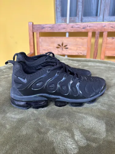 Tênis Nike Air Vapormax Plus