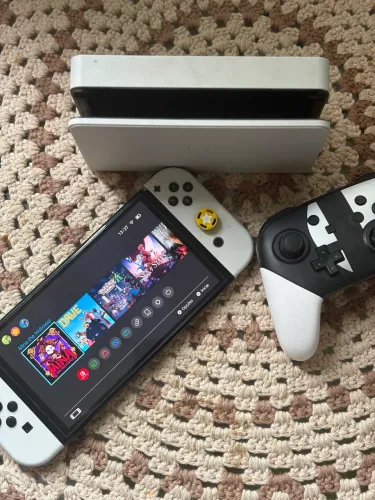 Nintendo Switch OLED Desbloqueado + 64gb