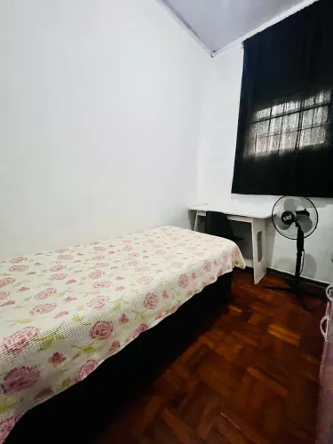 Aluga-se quarto solteiro em vila cordeiro 