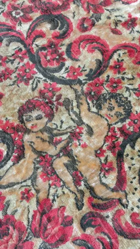 Tapete antigo. Colcha de cama 