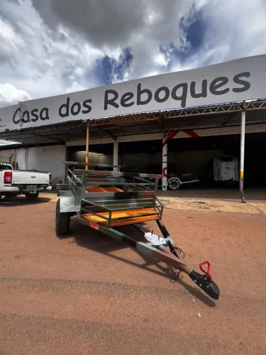  Carretinha 1.50 x 1.20 com Estrutura Soldada e Alta Qualidade - Reboque