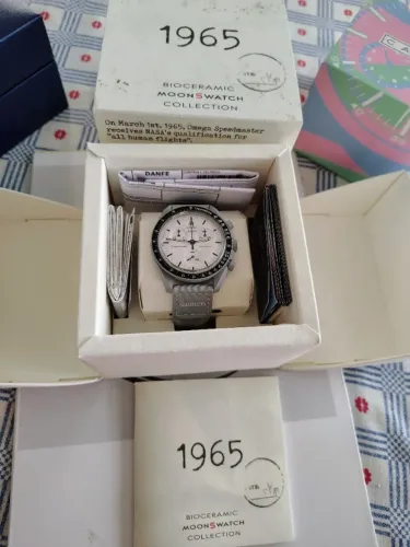 RELOGIO OMEGA SWATCH MISSION MOON SPEEDMASTER