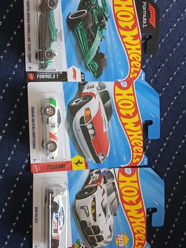 Hot wheels - lote 3 hotwheels Ferrari F1 BMW