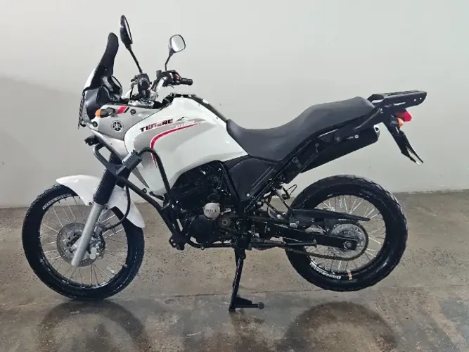 Yamaha XTZ 250 Tenere - 2011 (Financia e Cartão 21X)