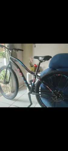 Vende se uma bicicleta nova de marcha interessados *
