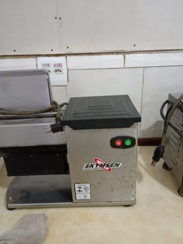 AMACIADOR DE CARNE INOX PARA ACOUGUE SKYMSEN USADO
