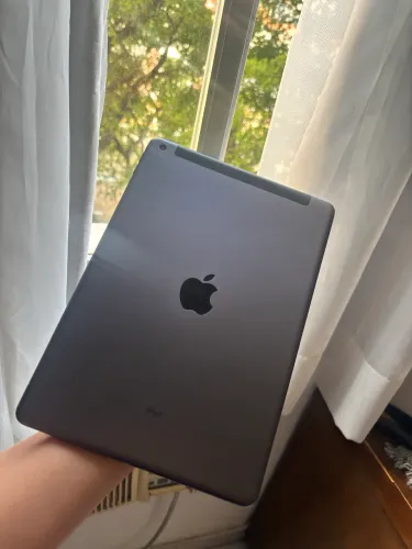 Ipad 8 G 64 GB