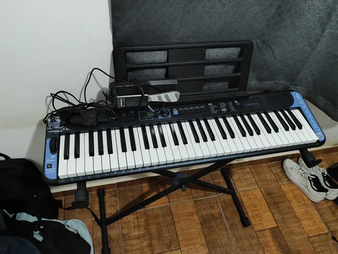 Teclado Cassio CT-S300 Semi novo