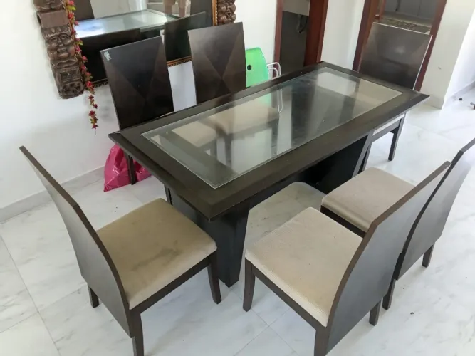 Vendo mesa s/cadeiras